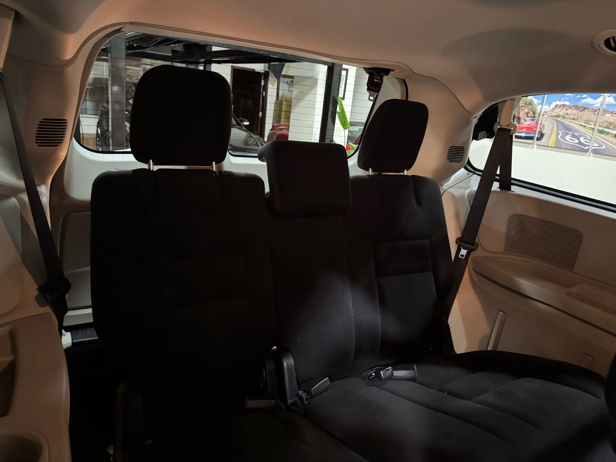 Used 2018 Dodge Grand Caravan SE image 35