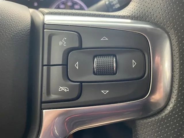 Used 2025 Chevrolet Blazer LT image 27