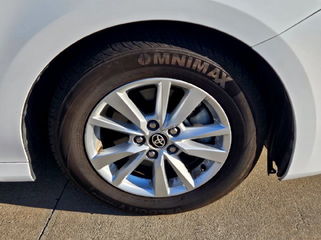 Used 2025 Toyota Camry LE FWD image 3