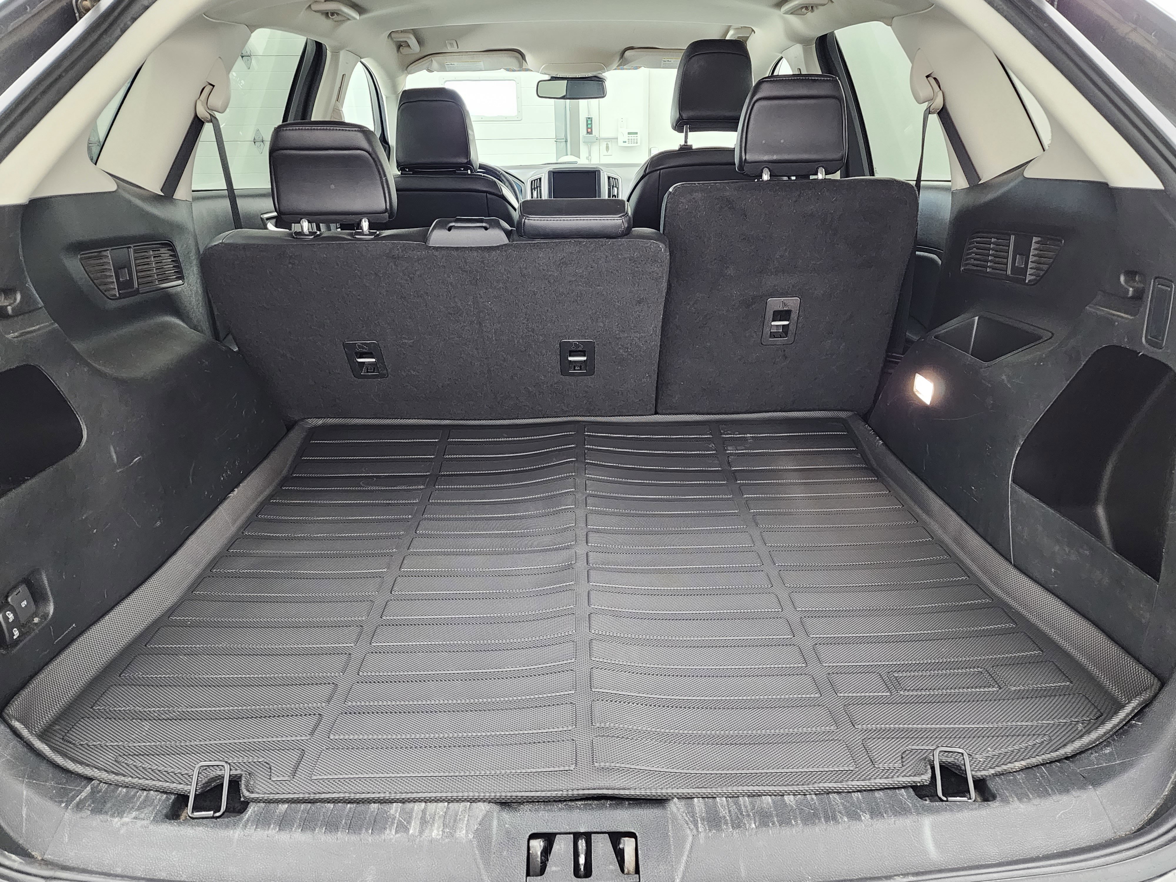 Used 2022 Ford Edge SEL image 24