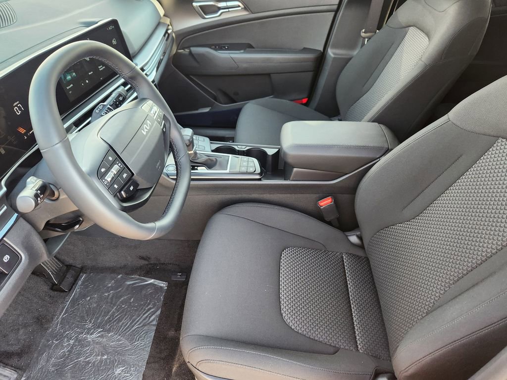 New 2026 Kia Sportage LX image 8