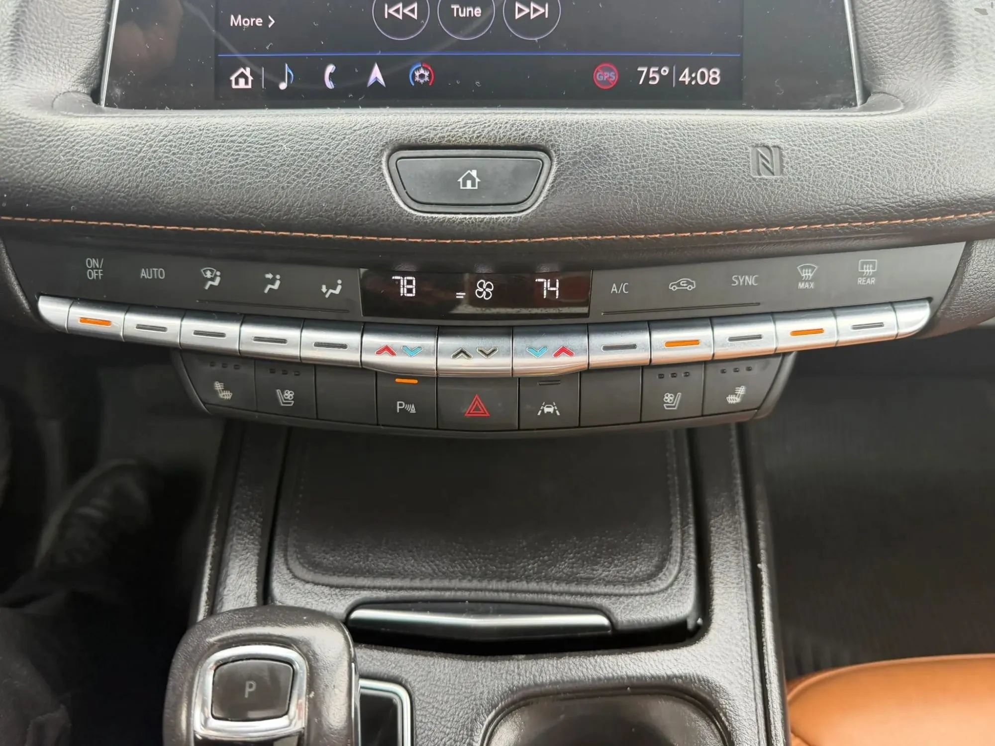 Used 2019 Cadillac XT4 Premium Luxury FWD image 19
