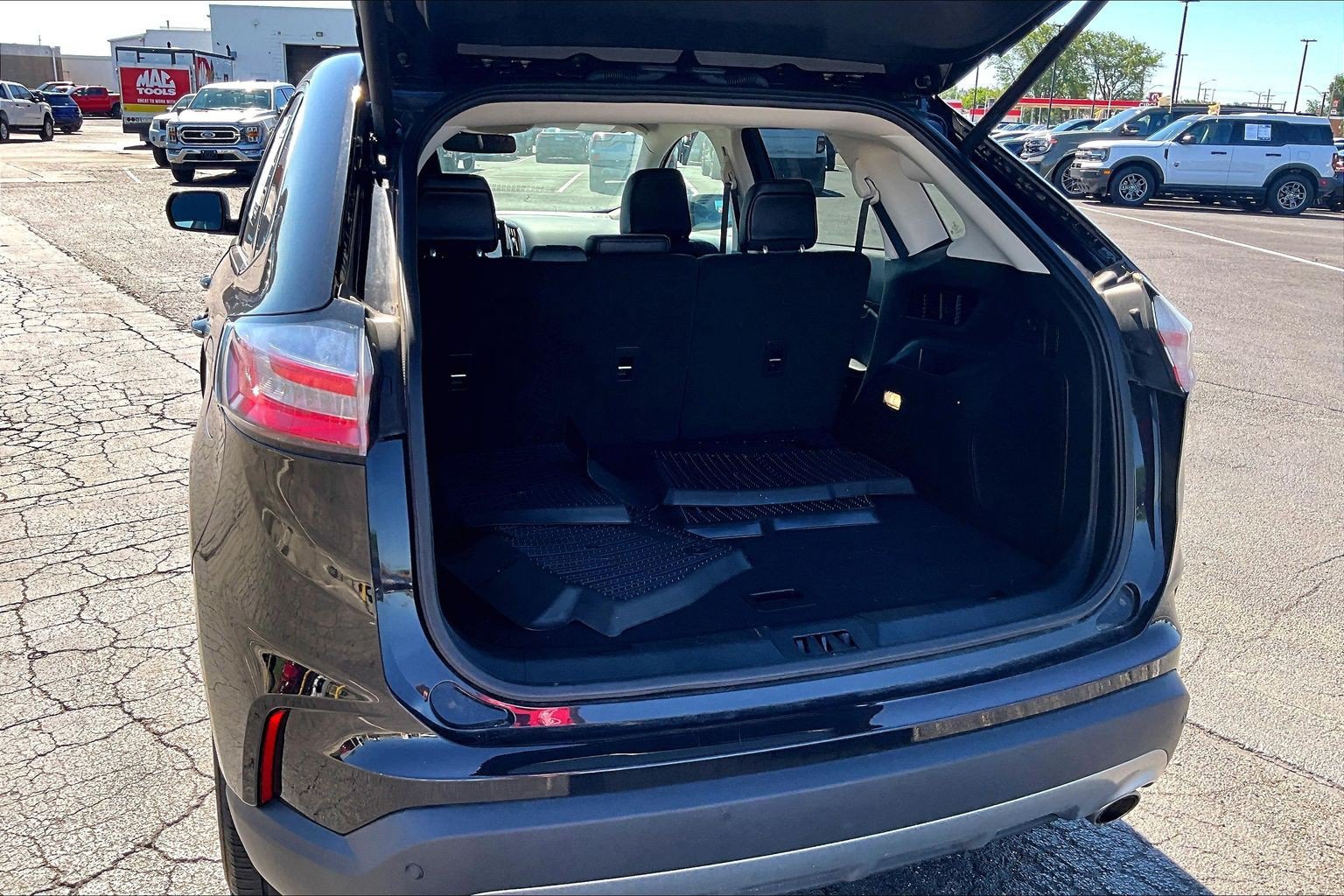 Used 2024 Ford Edge Titanium AWD/4WD image 19