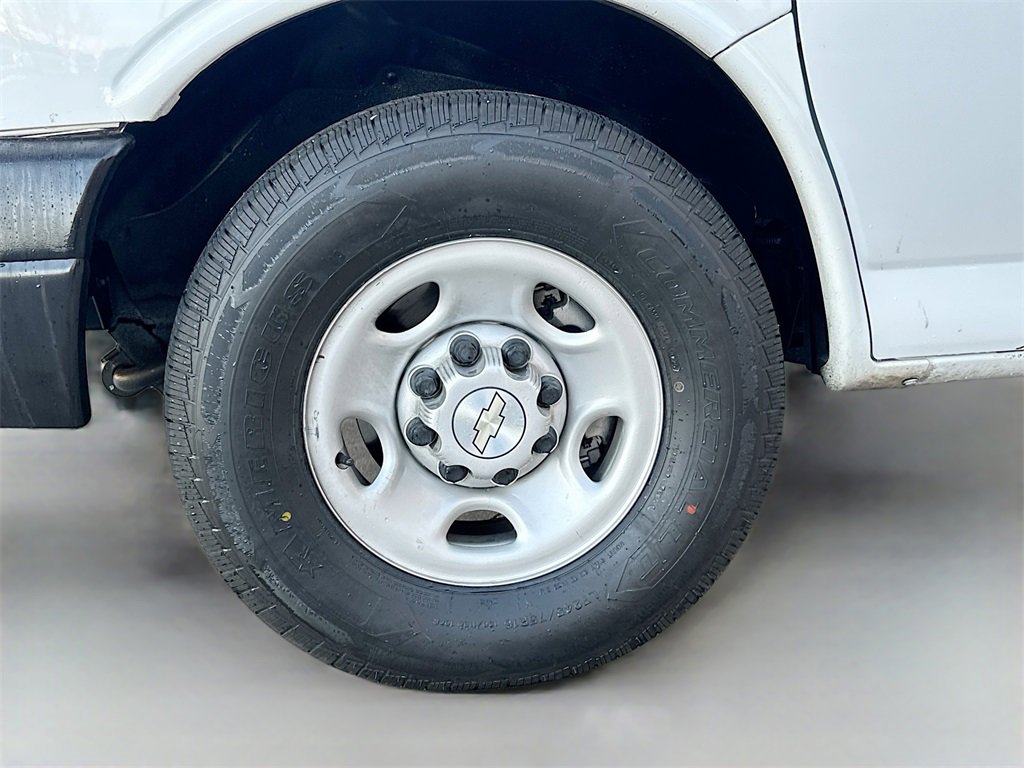 Used 2023 Chevrolet Express 2500 w/ Driver Convenience Package image 27