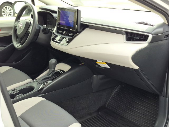 Used 2026 Toyota Corolla LE w/ LE Premium Package FWD image 22