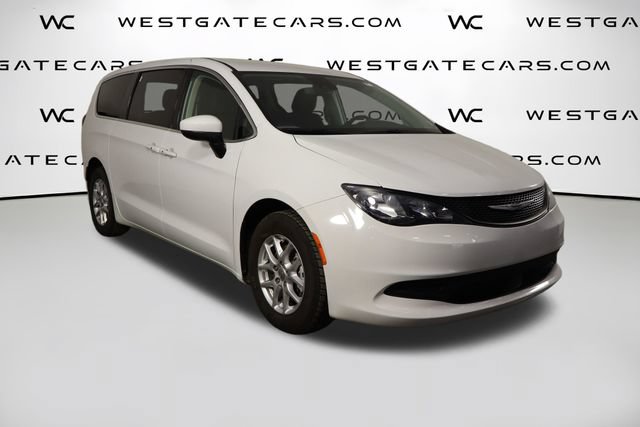 Used 2023 Chrysler Voyager LX FWD image 40