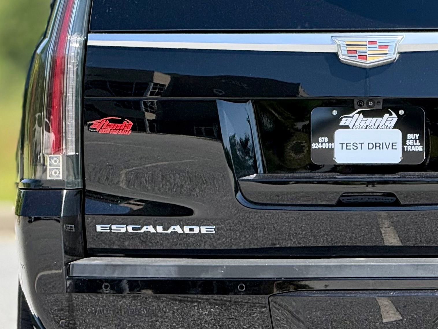 Used 2019 Cadillac Escalade ESV Platinum AWD/4WD image 16