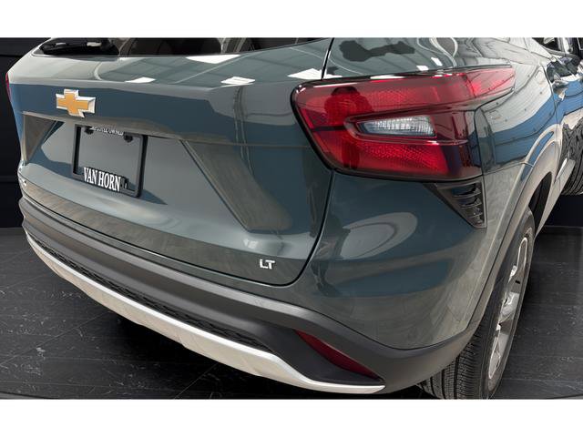 Used 2025 Chevrolet Trax LT FWD image 31