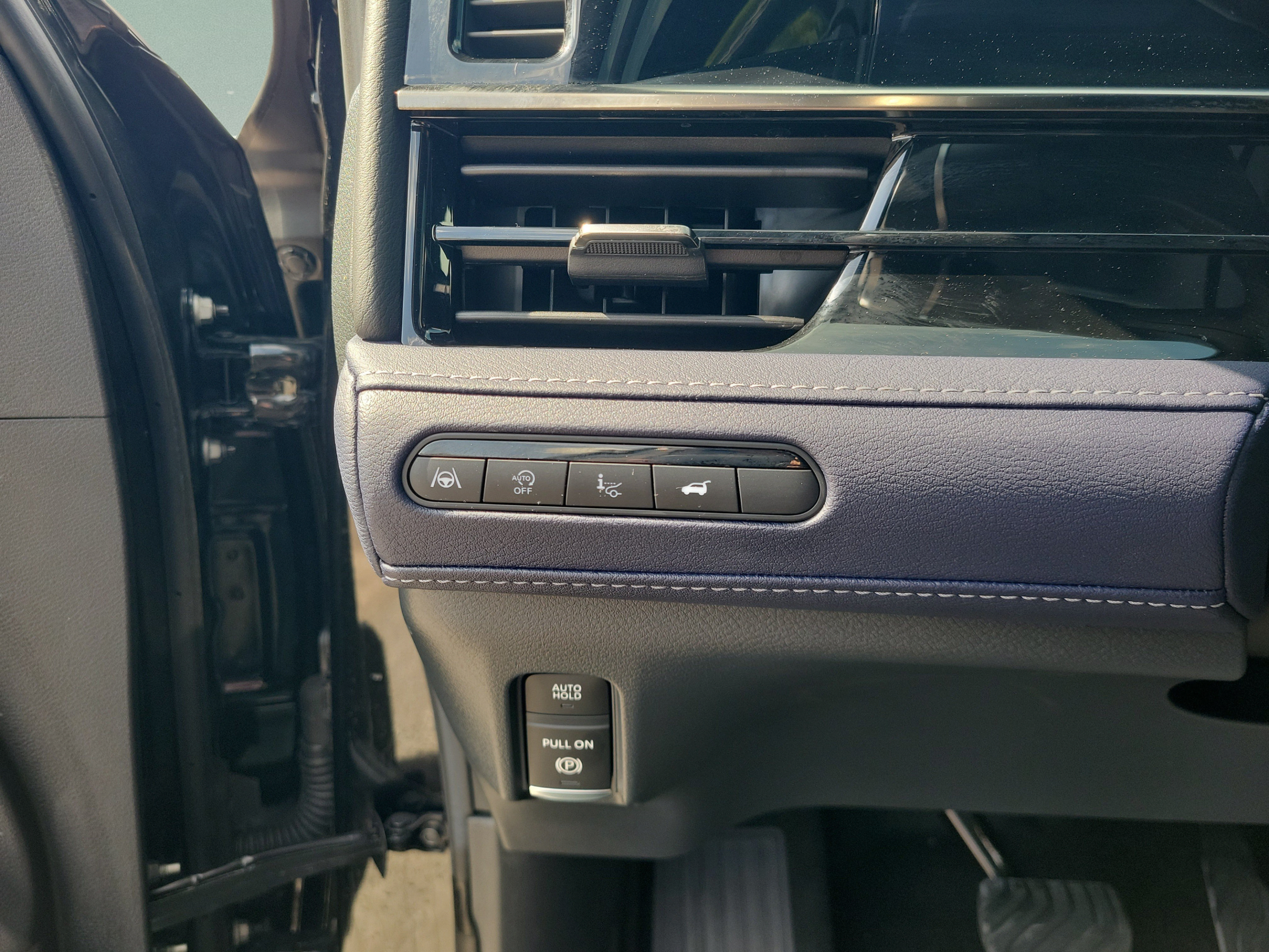 Used 2026 INFINITI QX80 4WD w/ Sport Exterior Package image 22