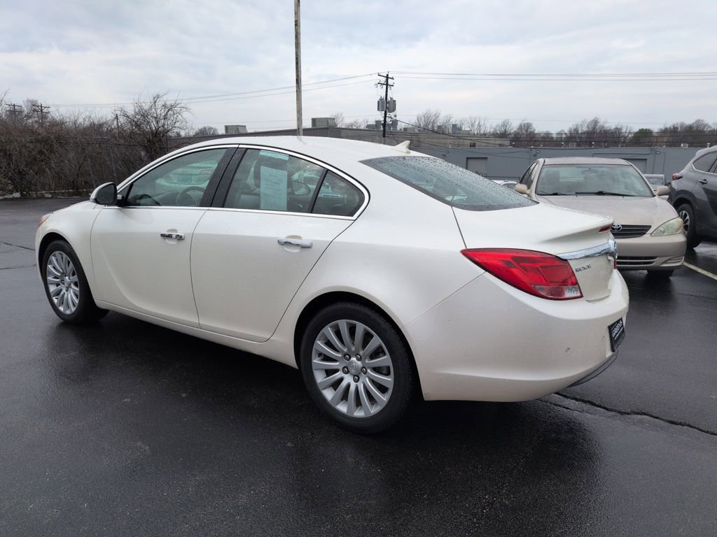 Used 2012 Buick Regal Premium image 4