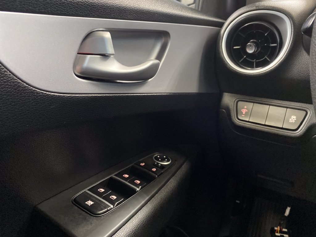 Used 2024 Kia Forte LXS FWD image 22