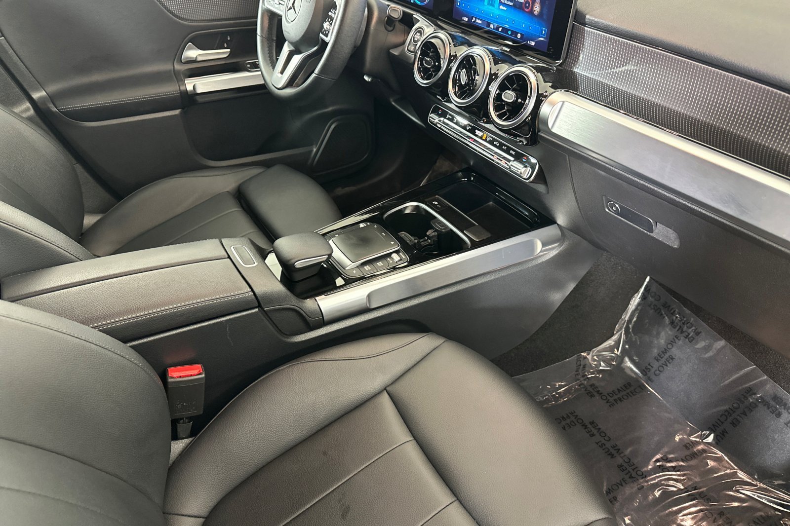 Used 2022 Mercedes-Benz GLB 250 image 15