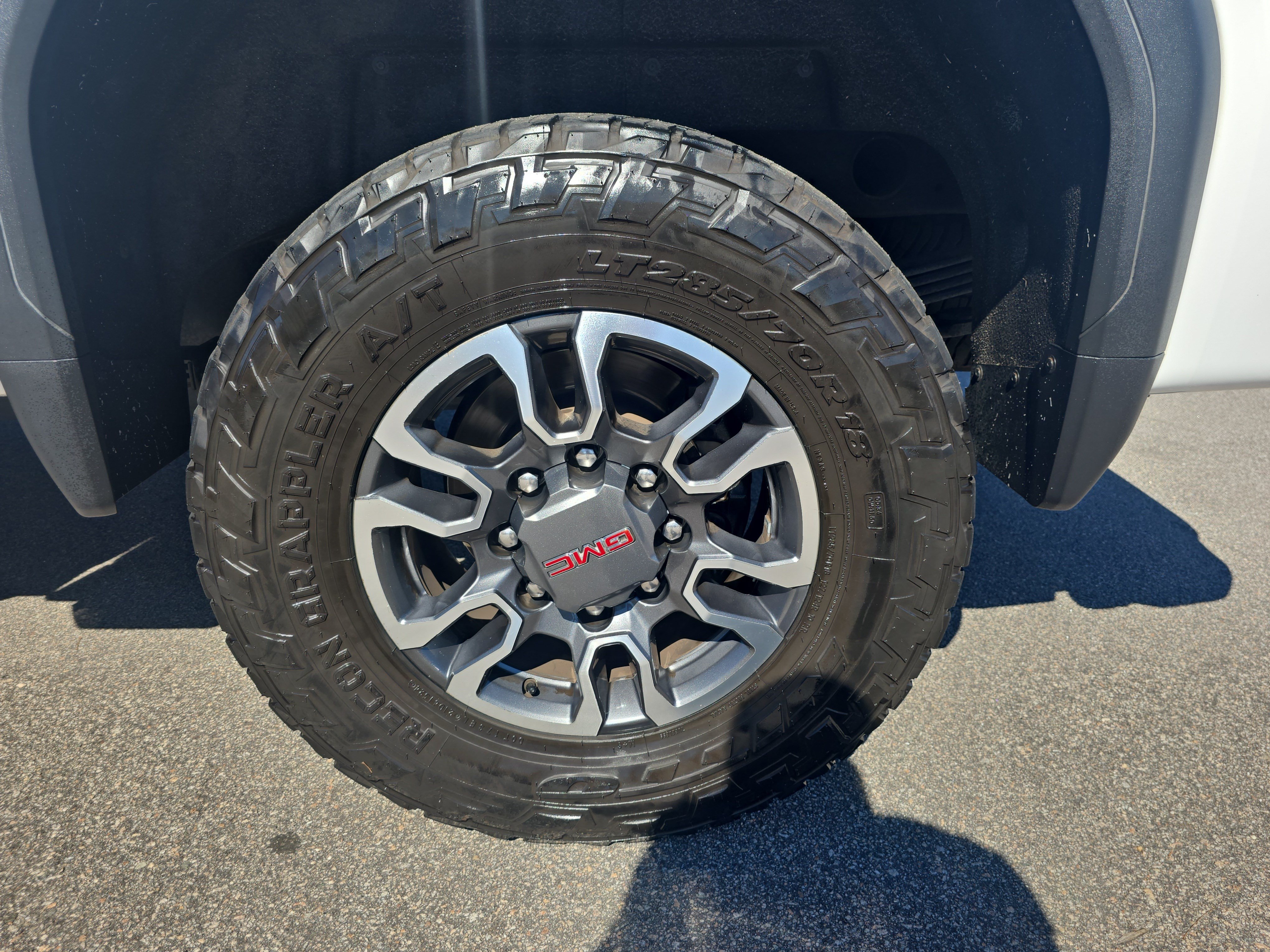 Used 2021 GMC Sierra 2500 AT4 w/ AT4 Preferred Package AWD/4WD image 35