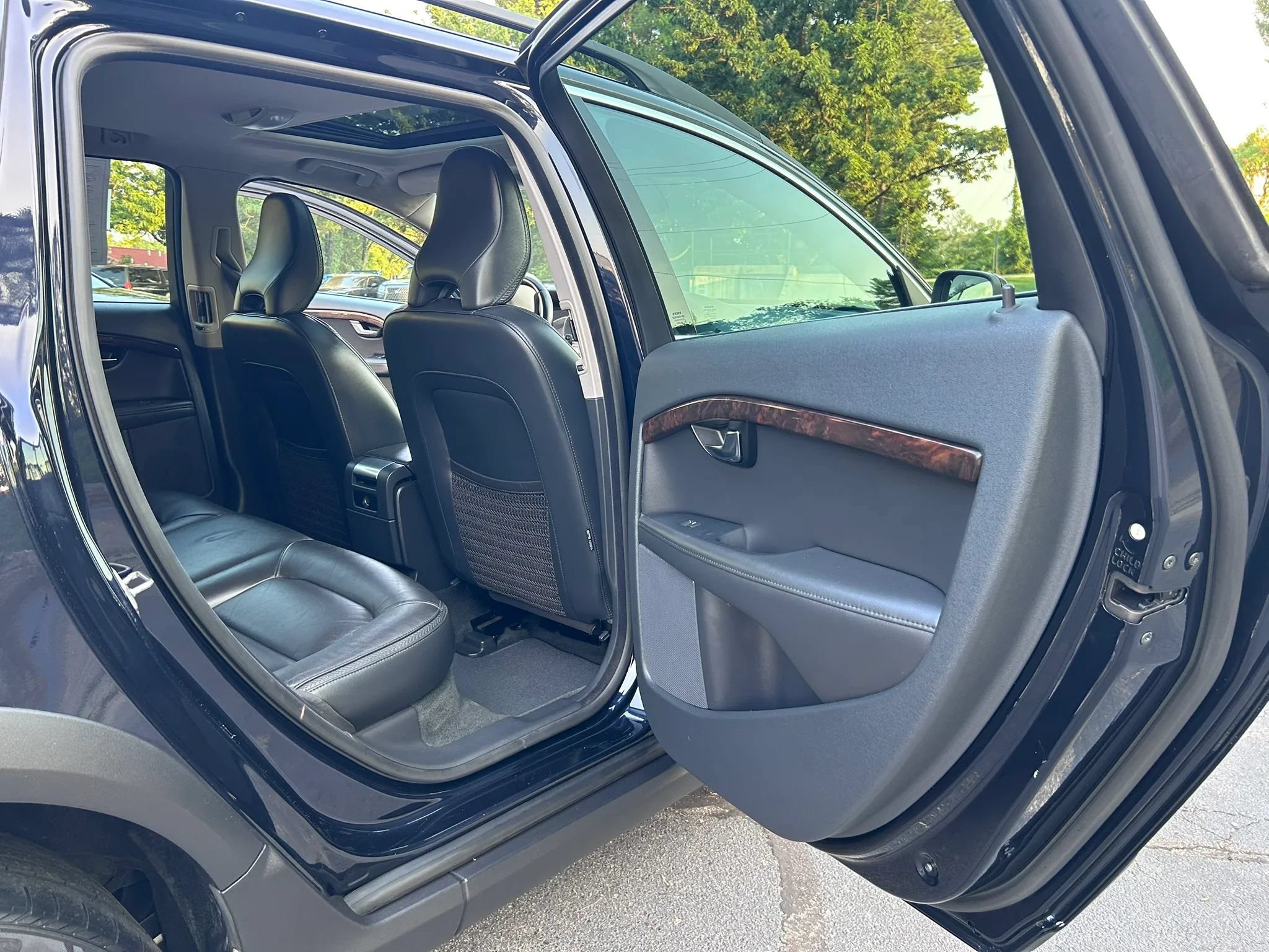 Used 2016 Volvo XC70 T5 Premier w/ Proximity Package AWD/4WD image 59