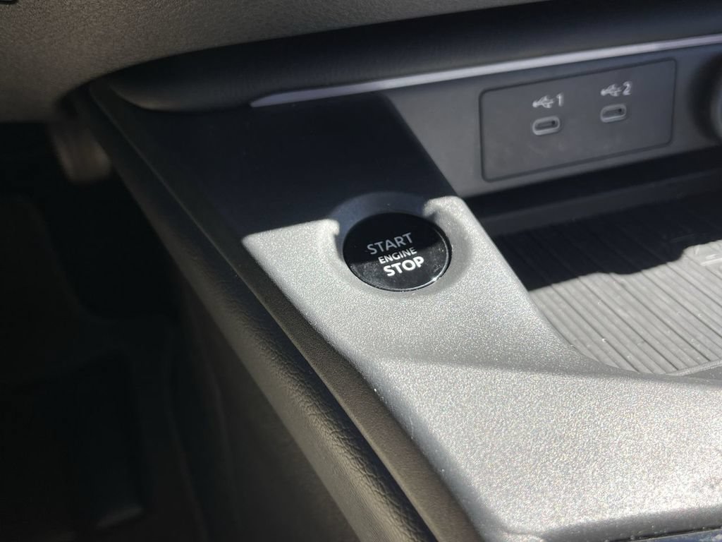 Used 2026 Nissan Sentra SR w/ Floor Mat Package FWD image 16