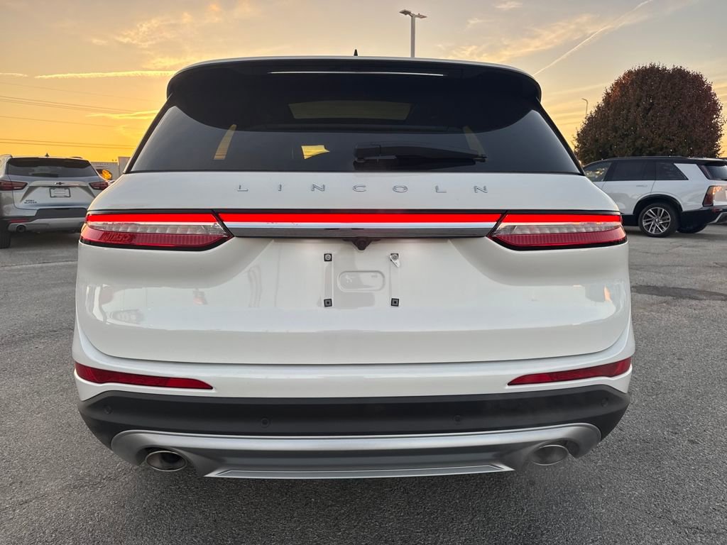 Used 2025 Lincoln Corsair AWD w/ Equipment Group 101A image 4