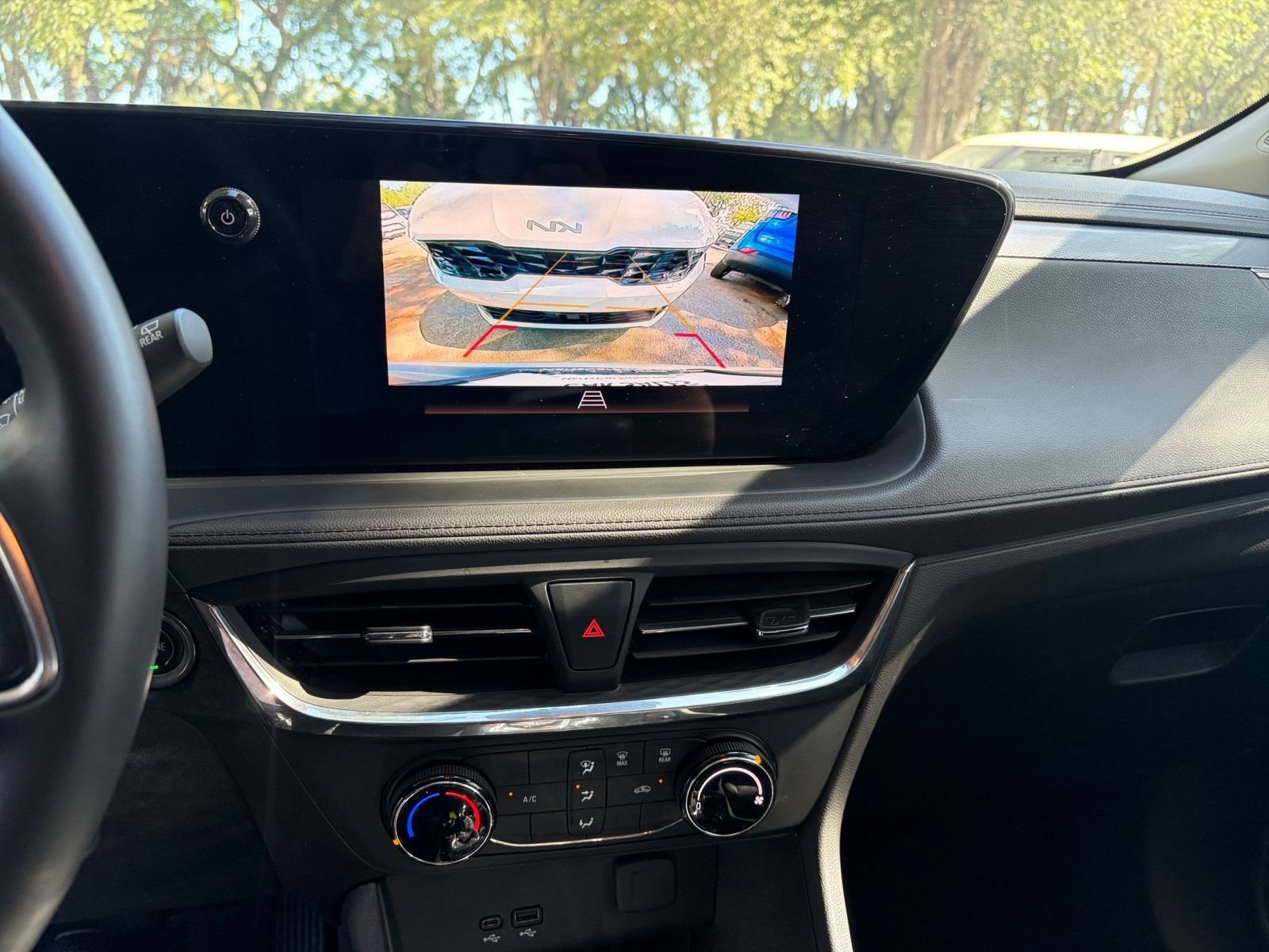 Used 2025 Buick Encore GX Preferred FWD image 17