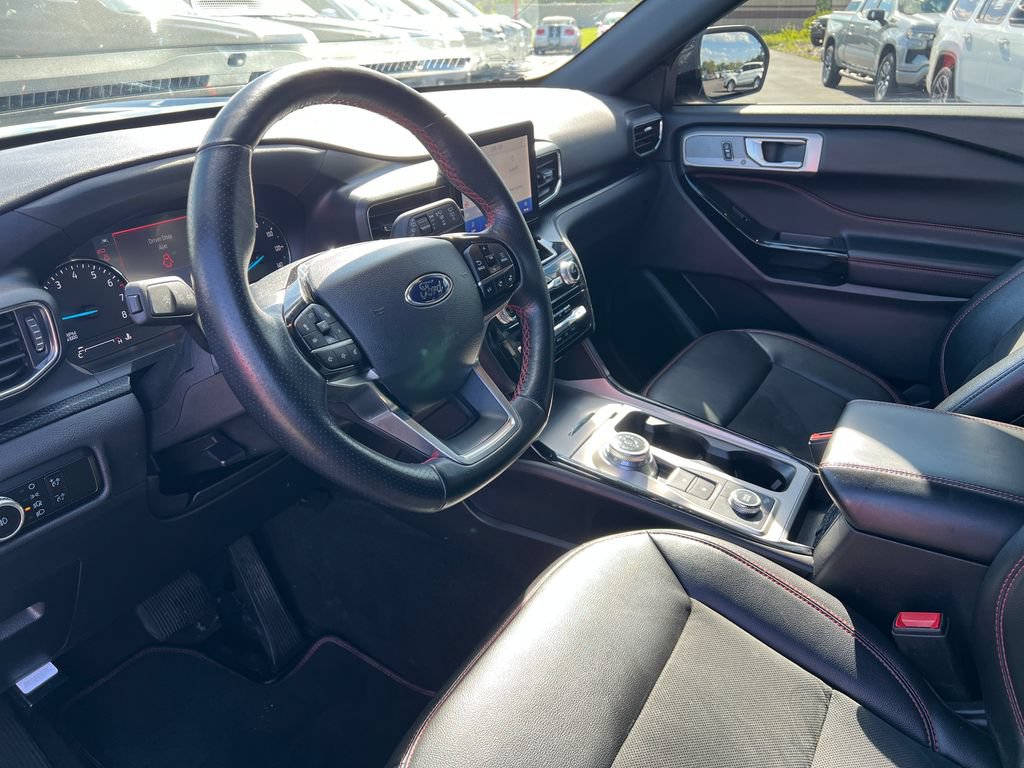 Used 2023 Ford Explorer ST-Line AWD/4WD image 20