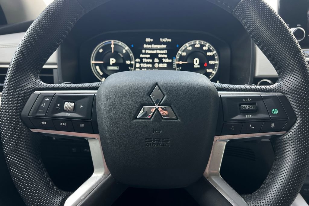 Used 2023 Mitsubishi Outlander SEL image 29