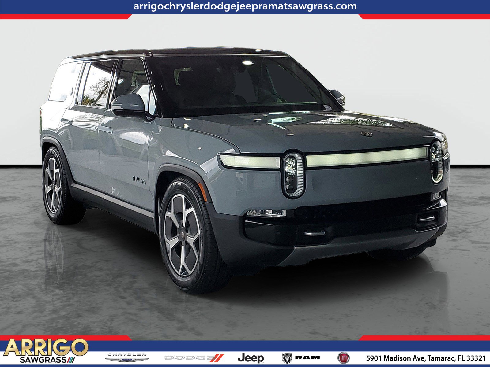 Used 2024 Rivian R1S Adventure AWD/4WD image 1