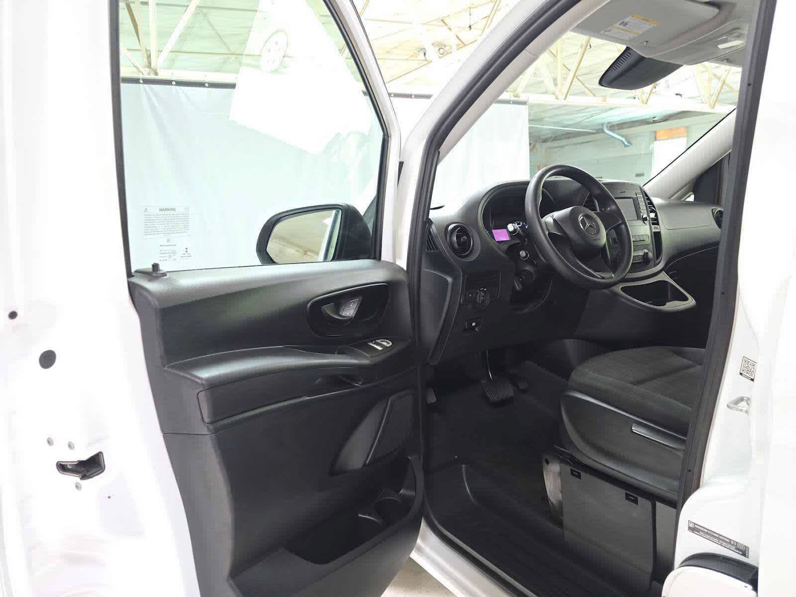 Used 2020 Mercedes-Benz Metris image 43