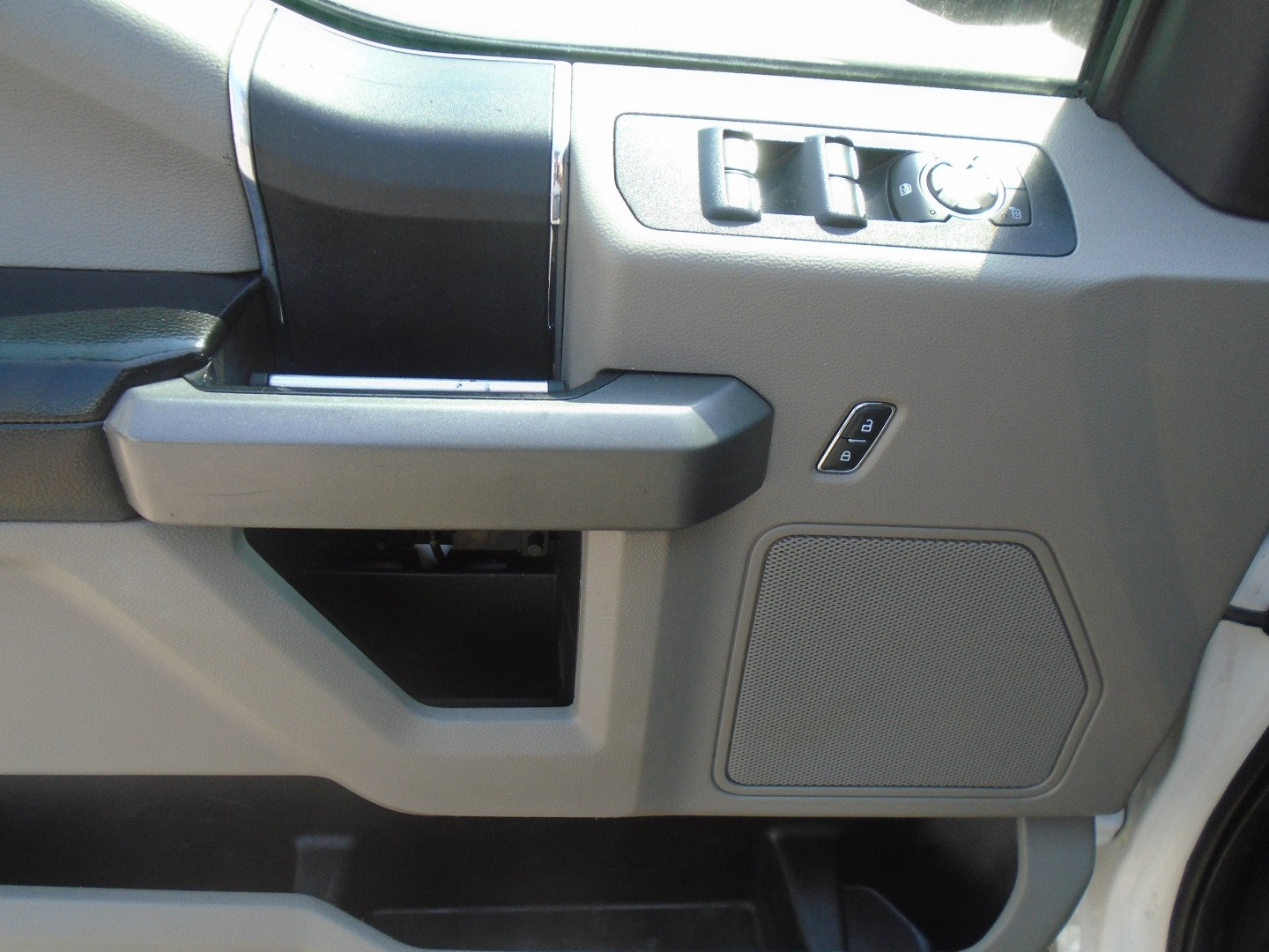 Used 2016 Ford F150 XLT image 18