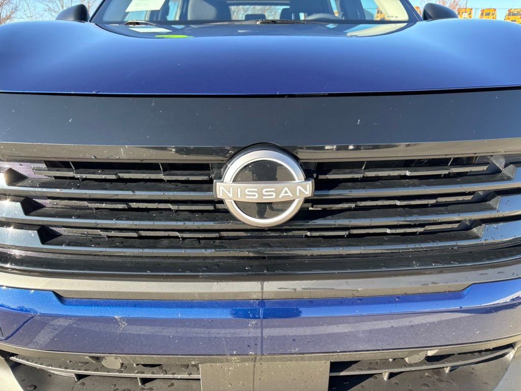 Used 2025 Nissan Kicks S image 3