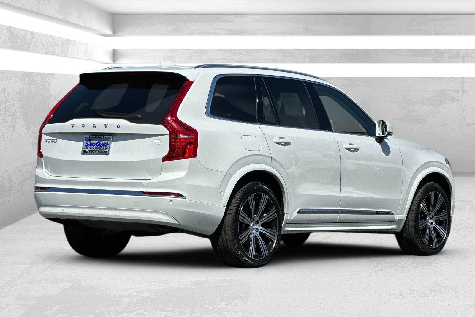 Used 2024 Volvo XC90 T8 Plus w/ Protection Package Premier image 4