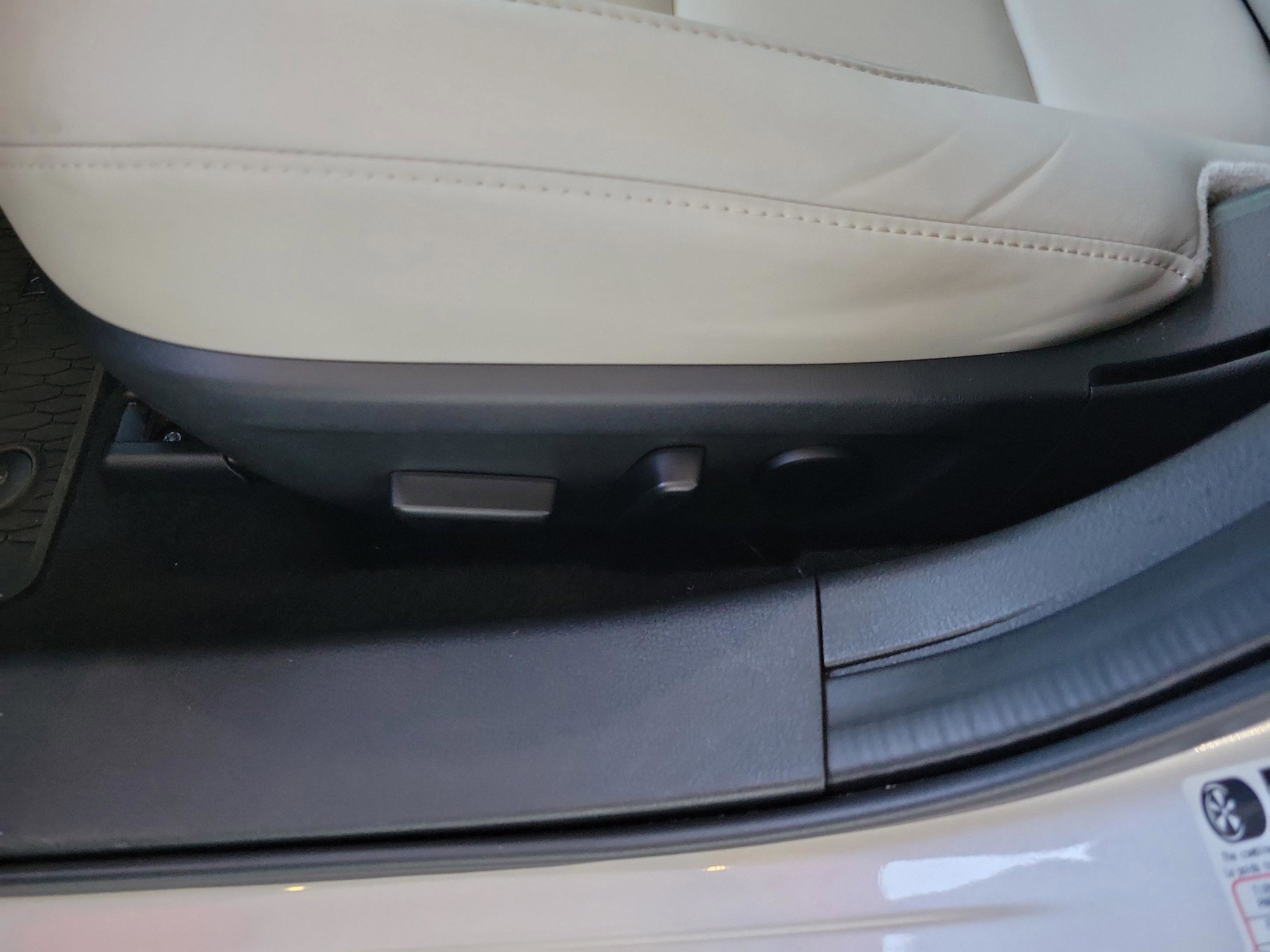 Used 2023 MAZDA MAZDA3 s image 10