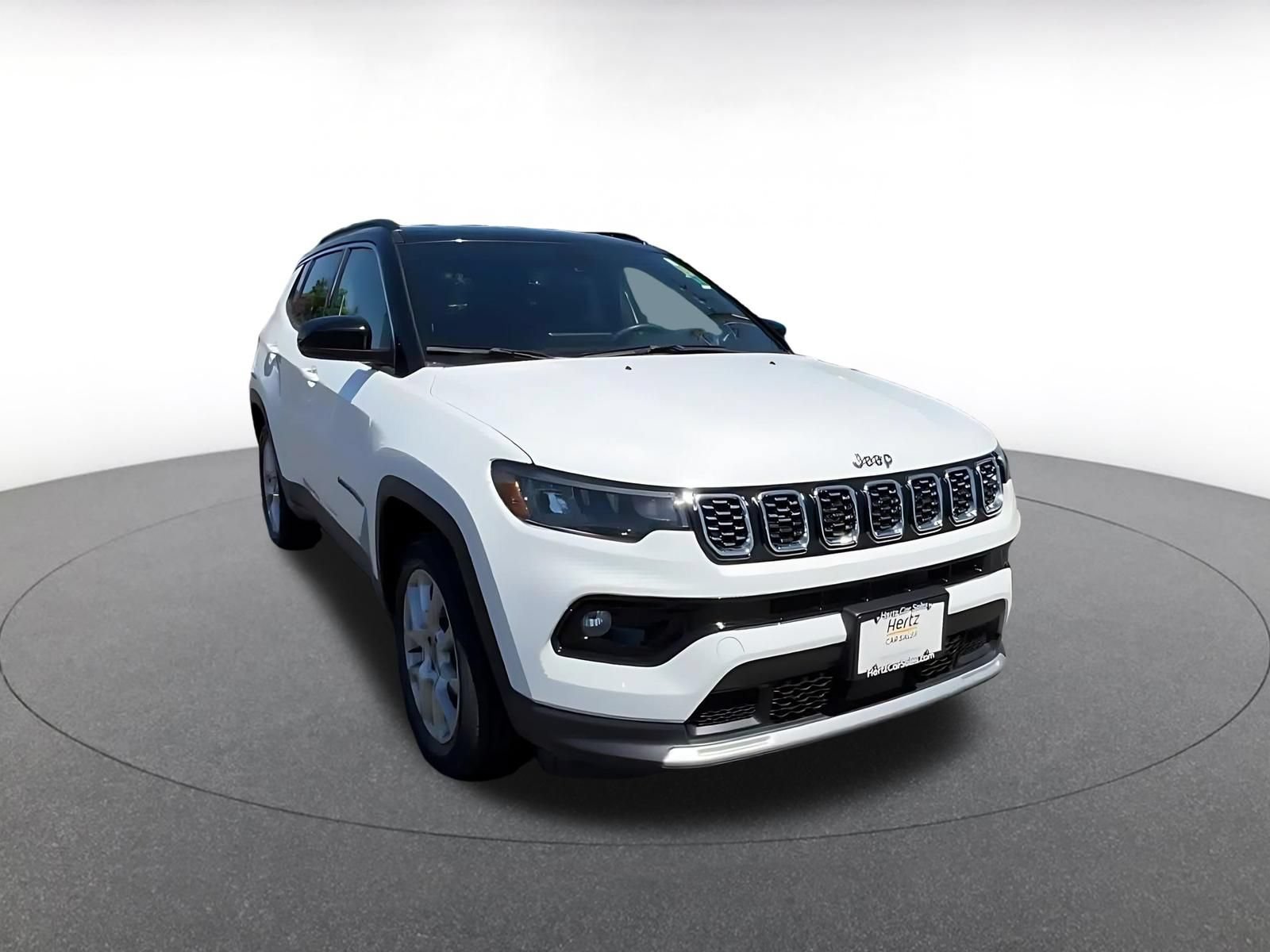 Used 2025 Jeep Compass Limited AWD/4WD image 3