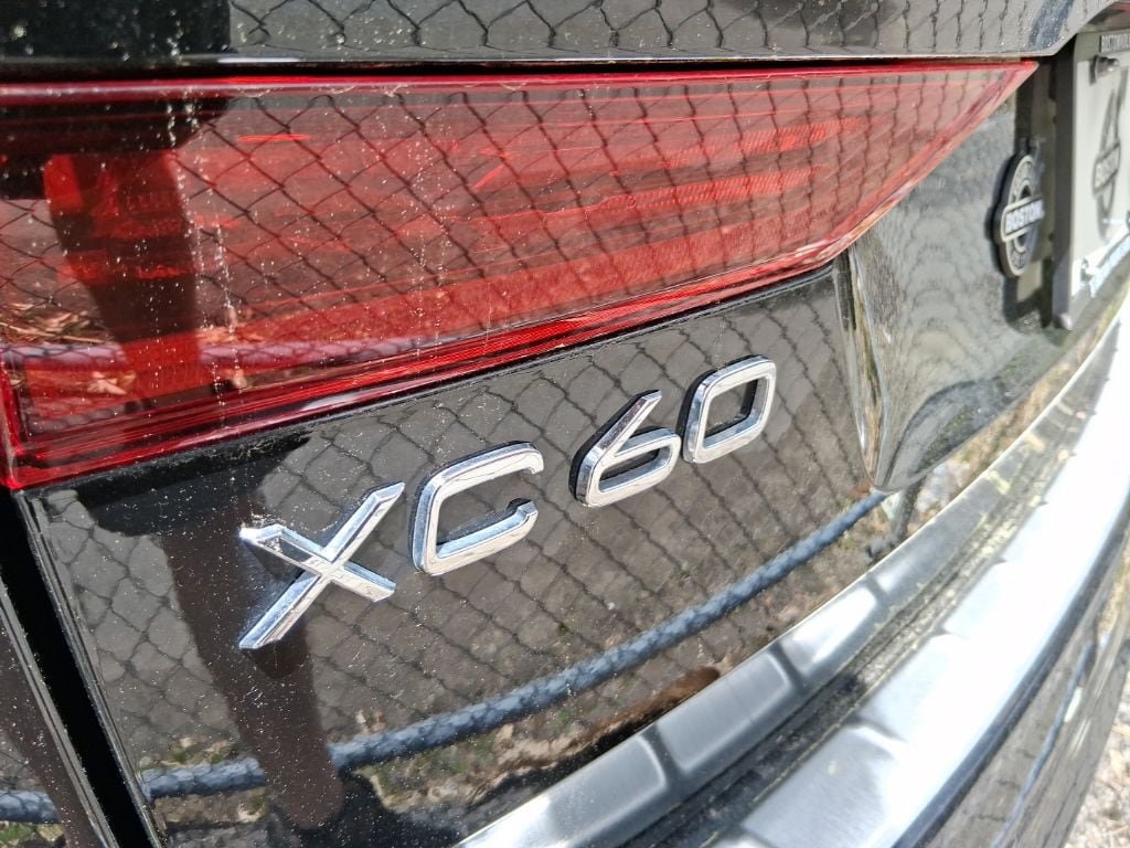 New 2026 Volvo XC60 B5 Plus w/ Protection Package Premier AWD/4WD image 7