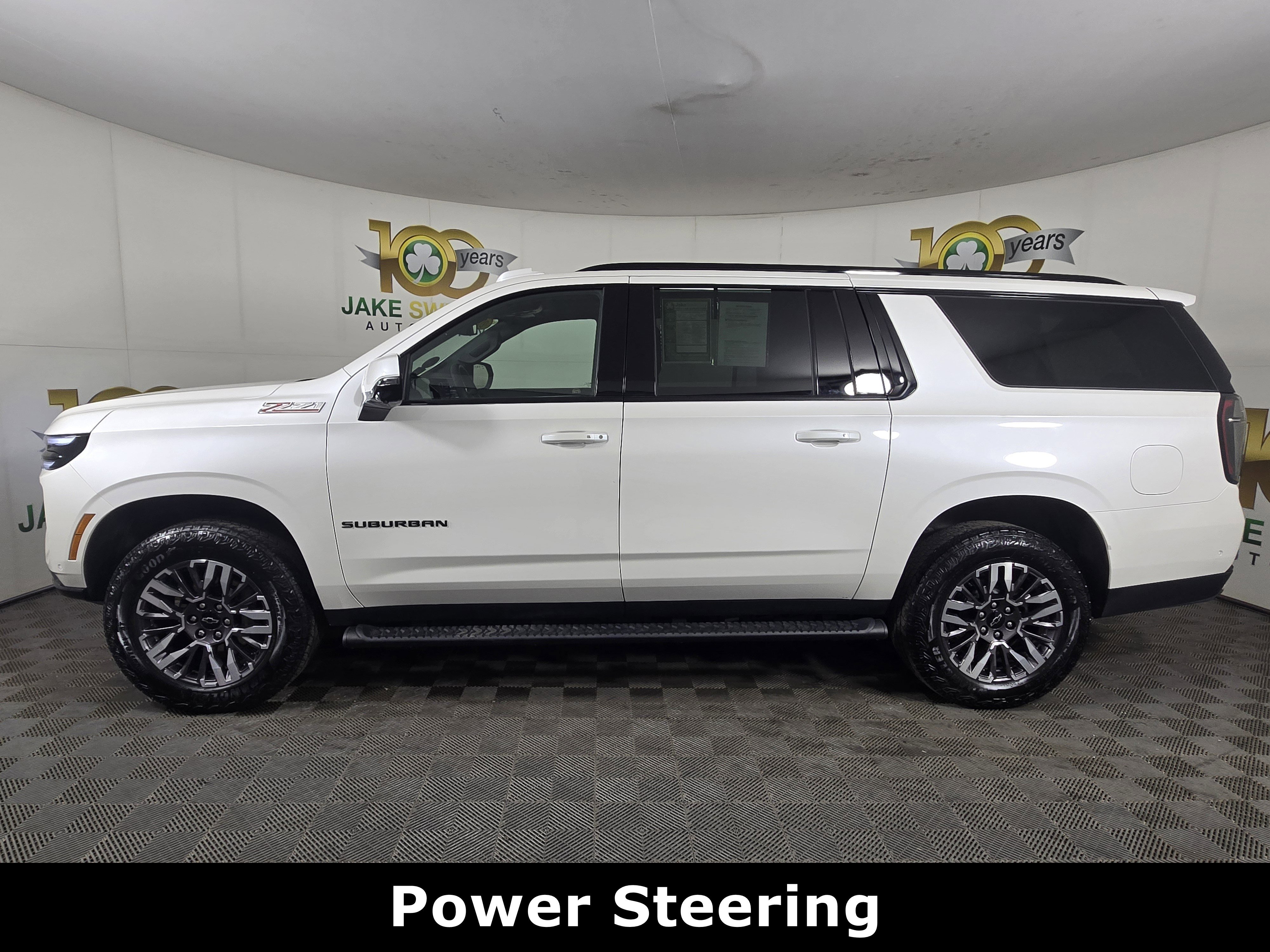 Certified 2025 Chevrolet Suburban Z71 w/ Comfort Package AWD/4WD image 4