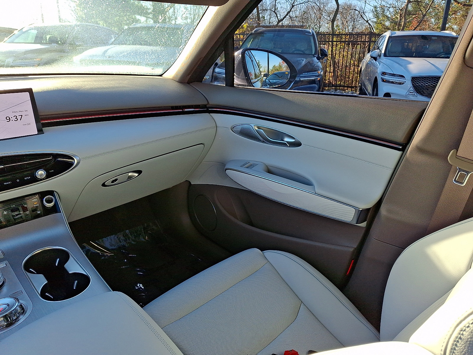 Used 2026 Genesis GV70 2.5T Advanced image 16