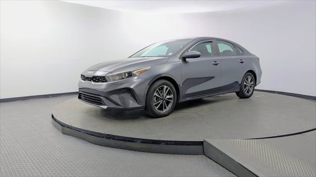 Used 2024 Kia Forte LXS FWD image 2