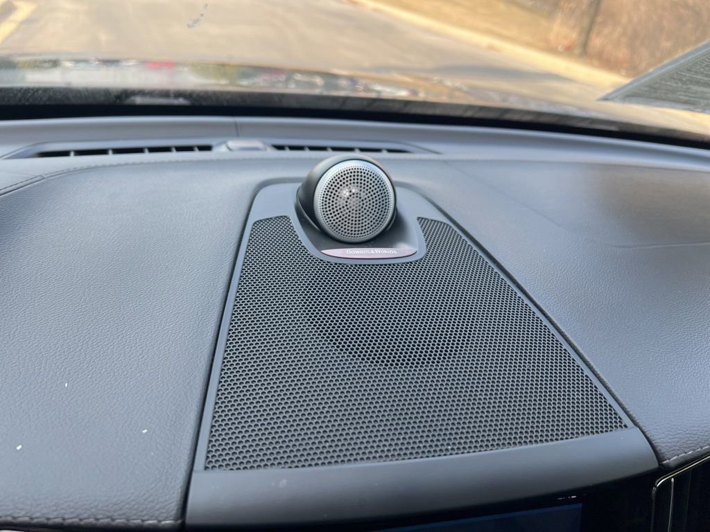 Used 2022 Volvo XC60 T8 Inscription image 13