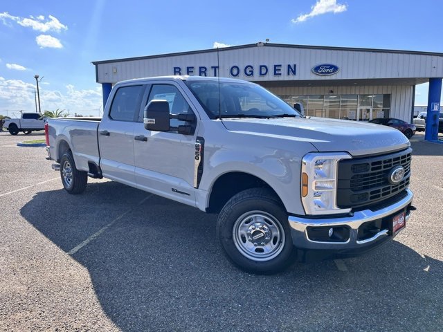 New 2026 Ford F350 2WD Crew Cab Super Duty image 1