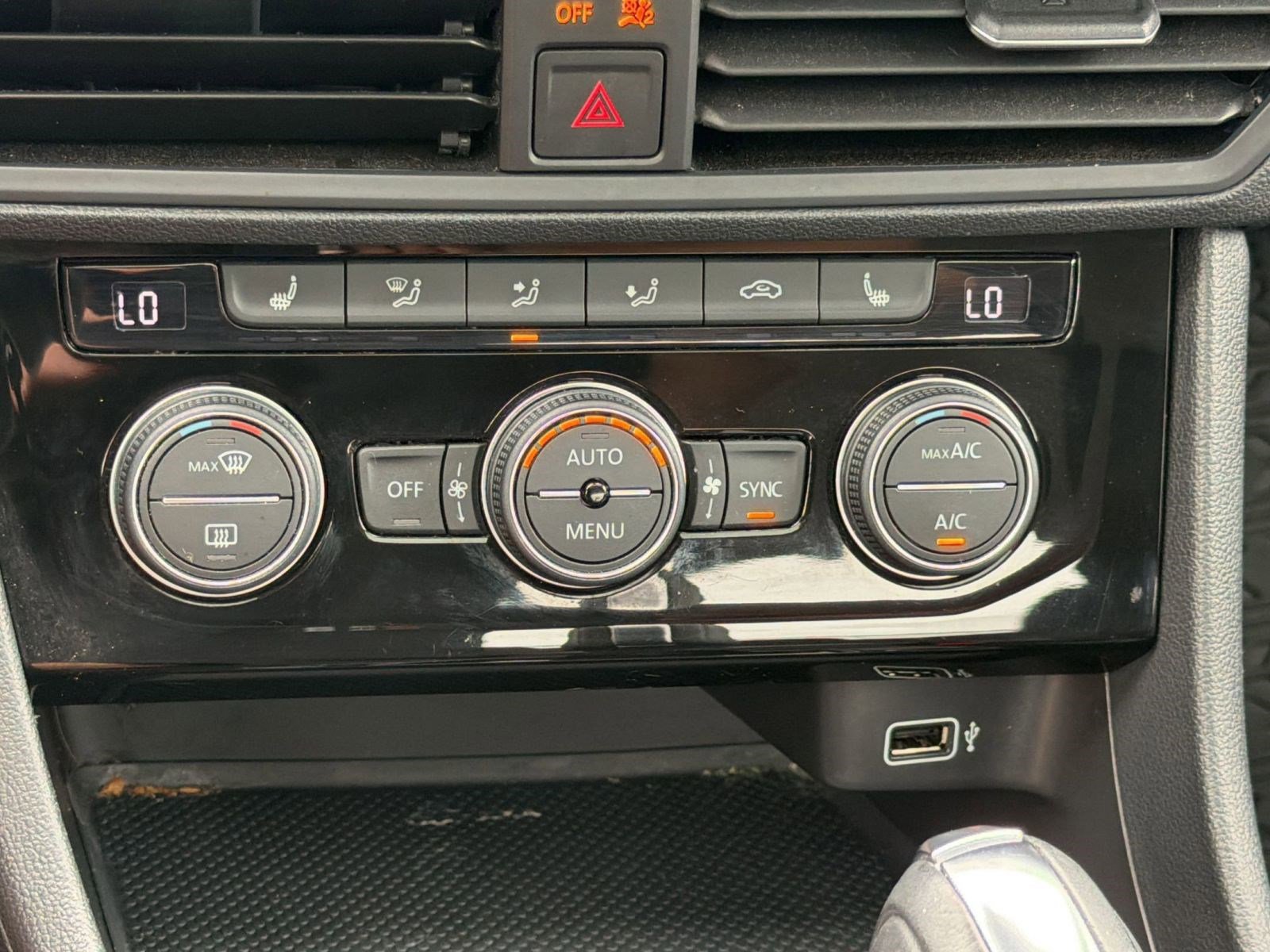 Used 2019 Volkswagen Jetta SEL FWD image 17