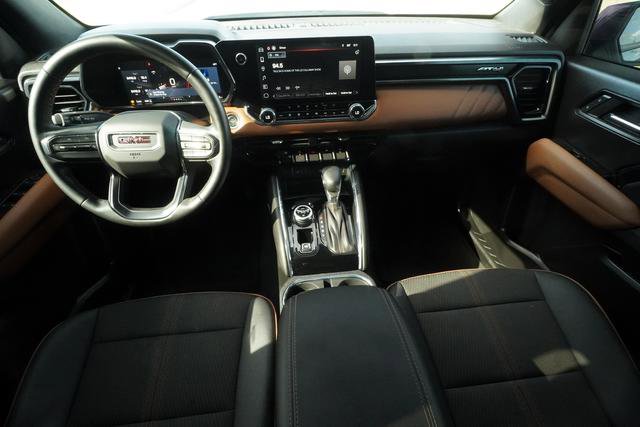 Used 2024 GMC Canyon AT4 w/ Technology Package image 13