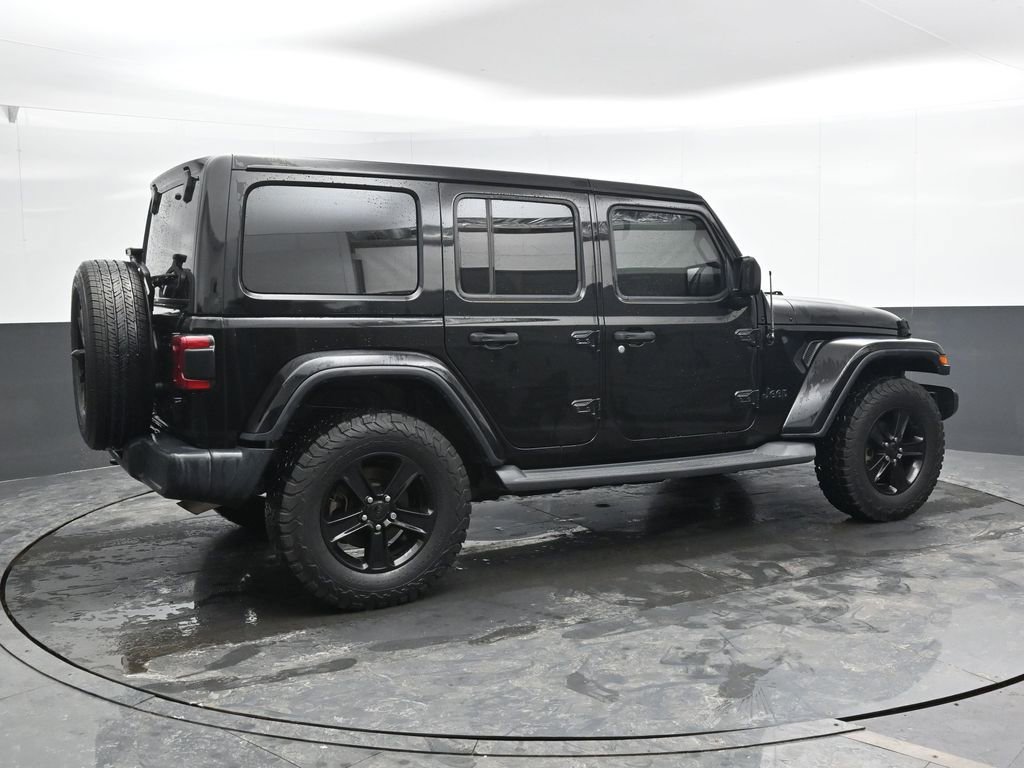 Used 2019 Jeep Wrangler Unlimited Sahara image 2