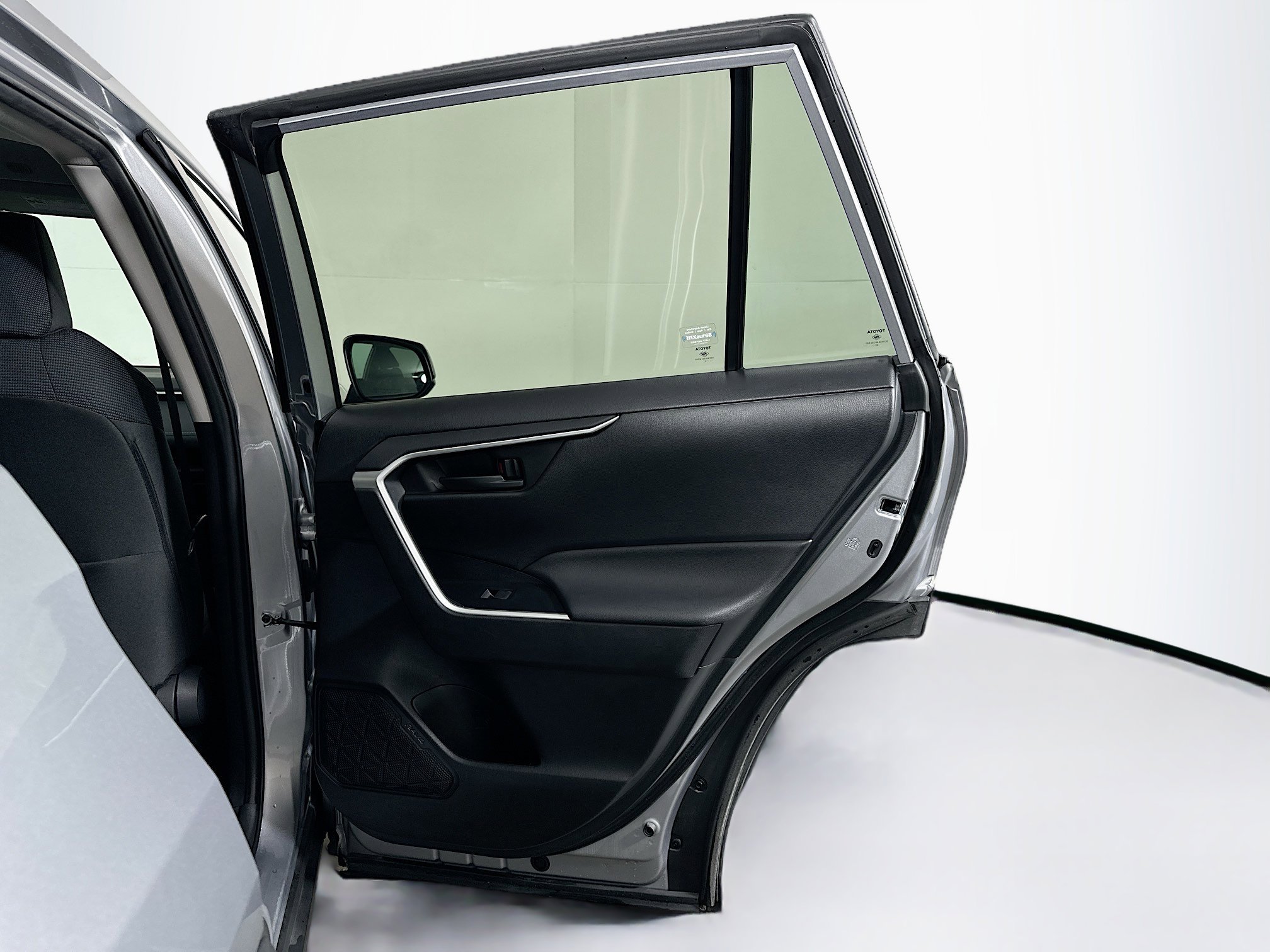 Used 2024 Toyota RAV4 LE image 28