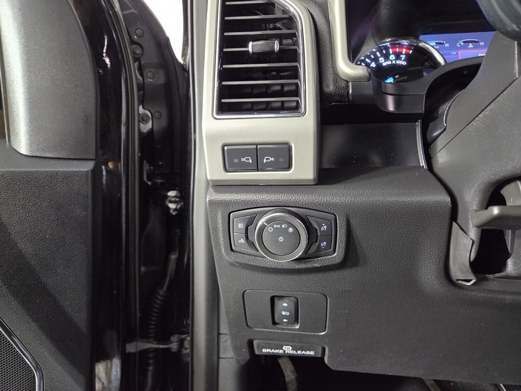 Used 2021 Ford F250 Lariat w/ Lariat Value Package image 22