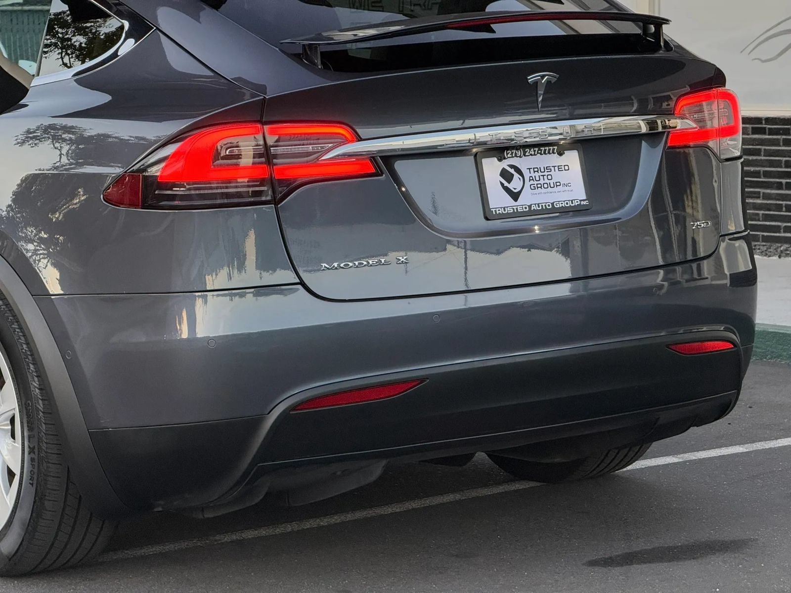 Used 2018 Tesla Model X 75D AWD/4WD image 12