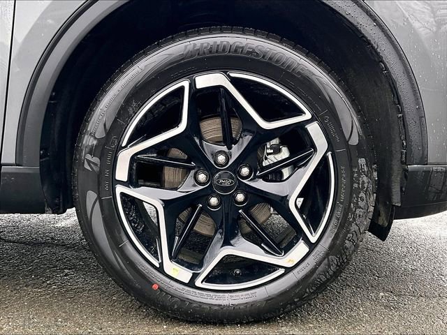 New 2026 Ford Escape Platinum w/ Premium Technology Package AWD/4WD image 13