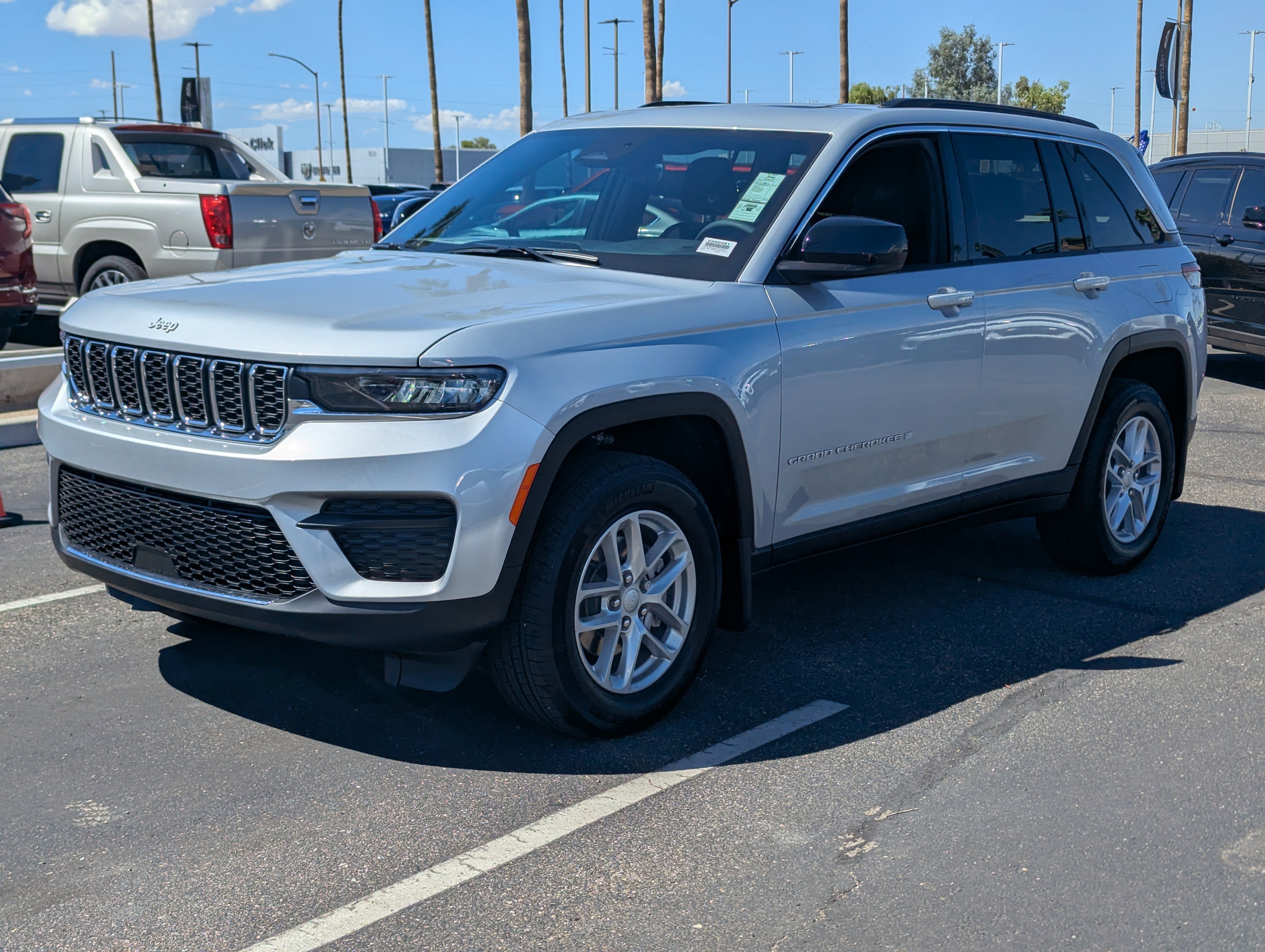 New 2025 Jeep Grand Cherokee Laredo X w/ Trailer Tow Package image 5