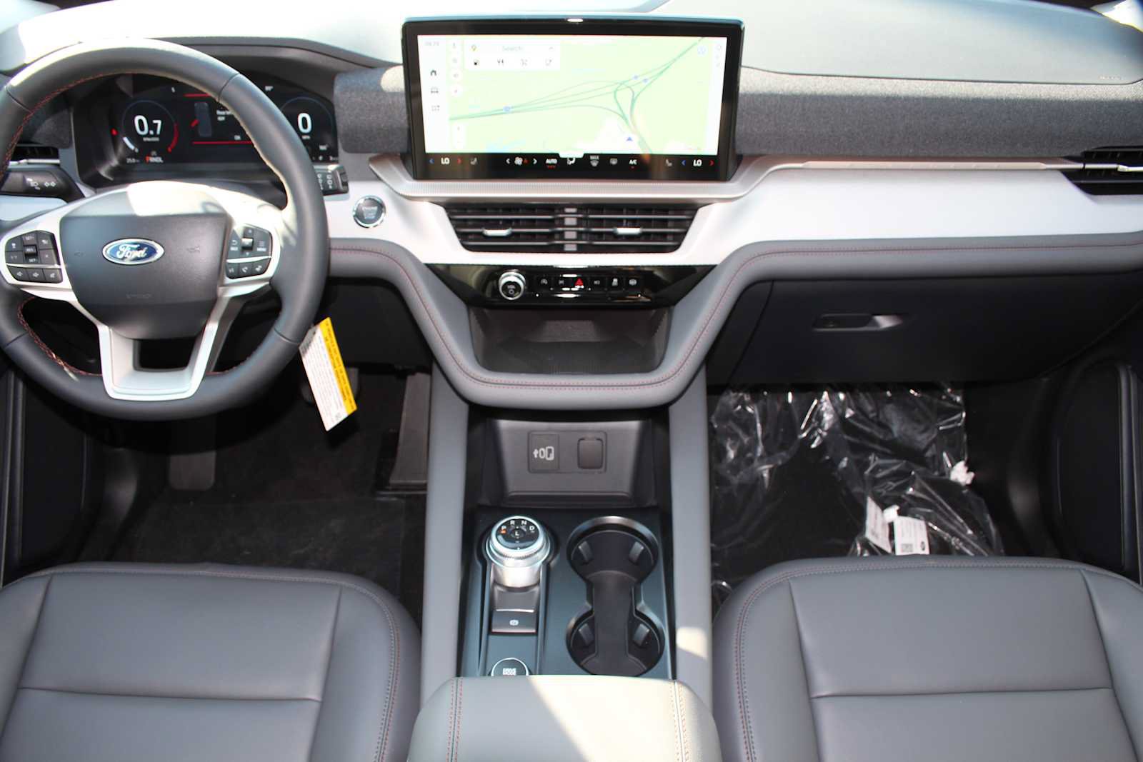 New 2026 Ford Explorer Active w/ Active Comfort Package RWD image 32