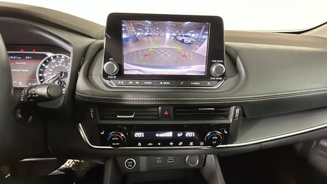 Used 2022 Nissan Rogue S FWD image 25
