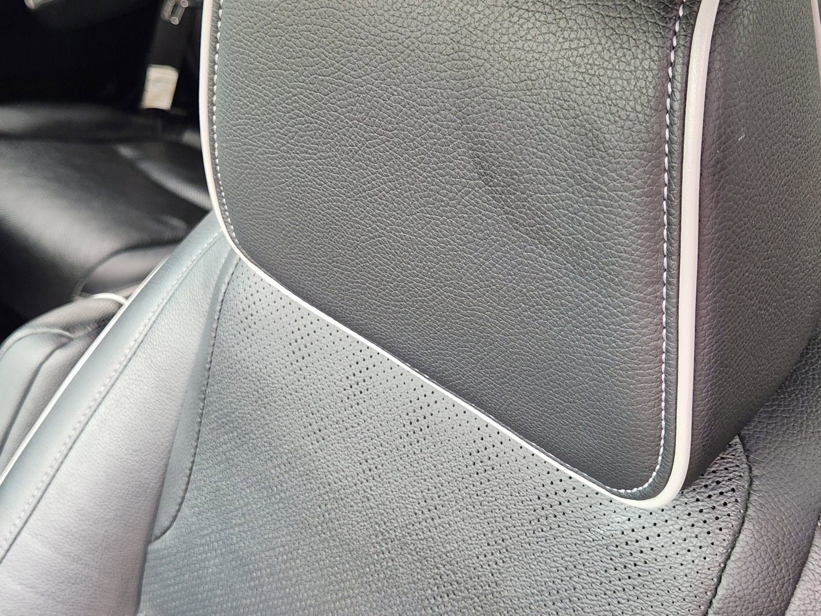 Used 2023 Honda Odyssey Elite image 17