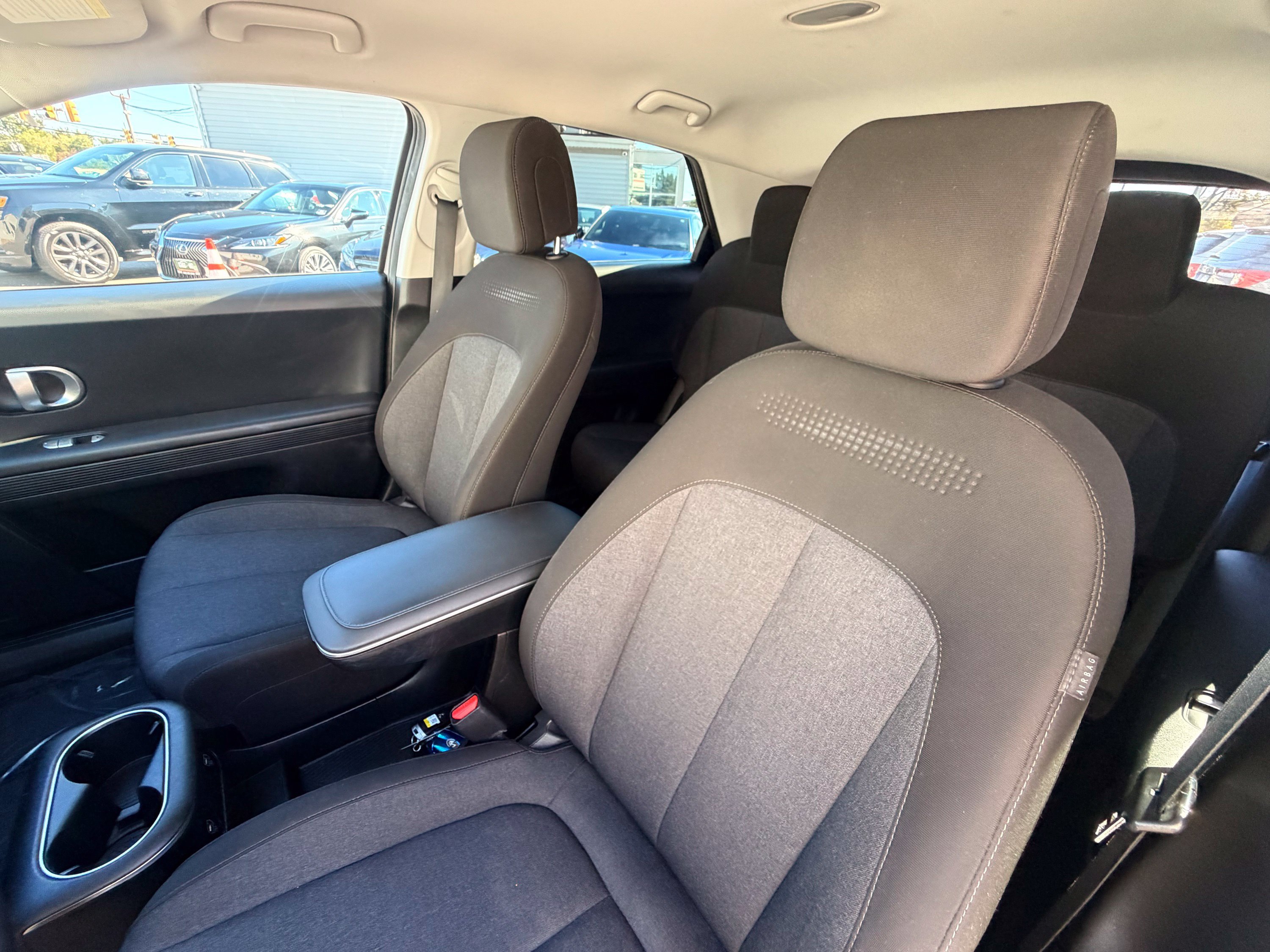 Used 2022 Hyundai Ioniq 5 SE AWD/4WD image 14