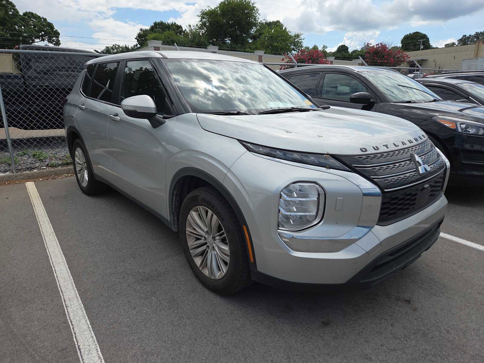 Used 2024 Mitsubishi Outlander ES