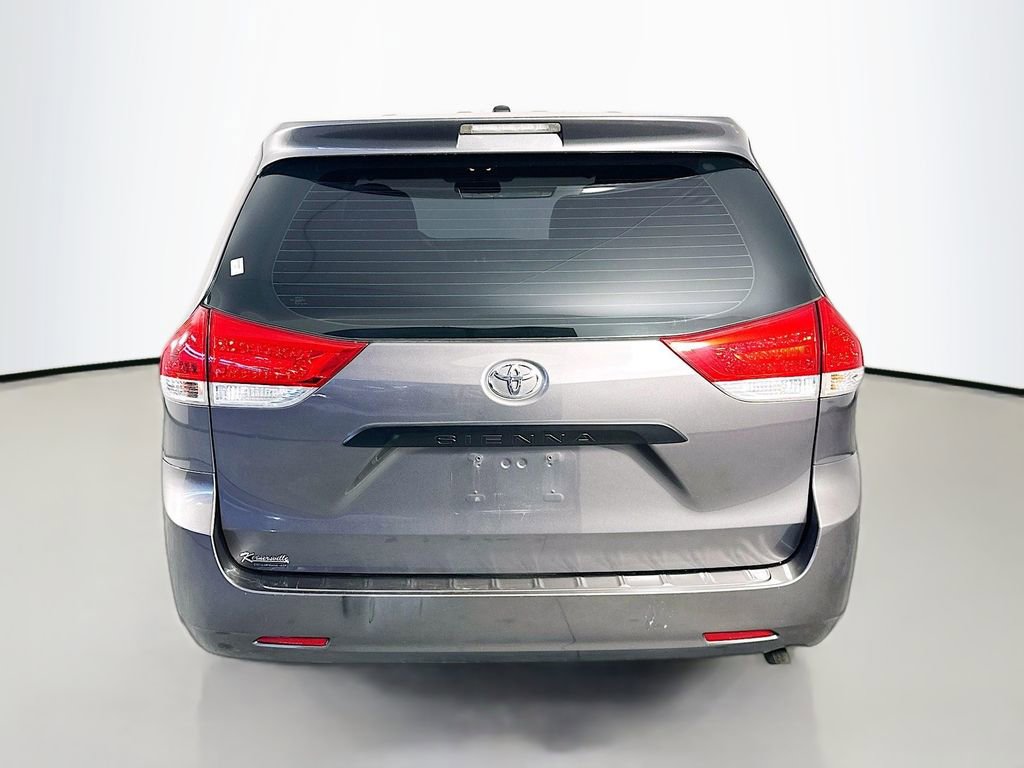 Used 2014 Toyota Sienna L FWD image 6